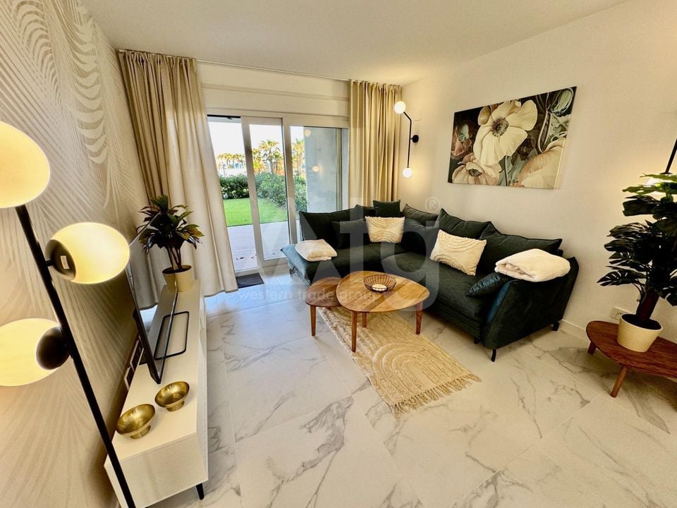 2 bedroom Apartment in Torrevieja - CT100313 - Photo - 3