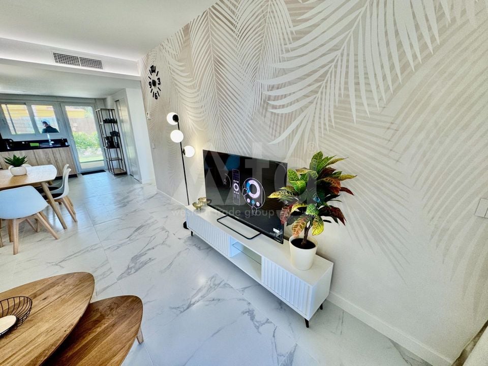 2 bedroom Apartment in Torrevieja - CT100313 - Photo - 4