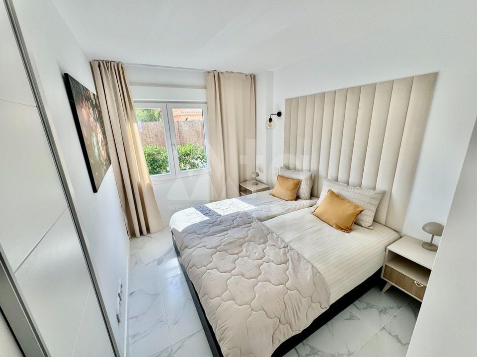 2 bedroom Apartment in Torrevieja - CT100313 - Photo - 8