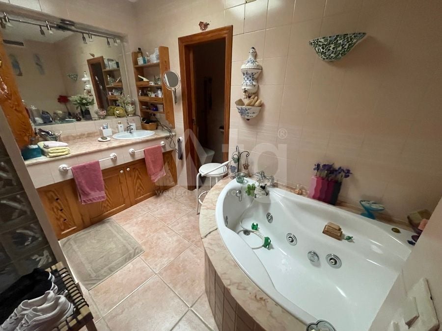 3 bedroom Villa in Rojales - MP100823 - Photo - 12