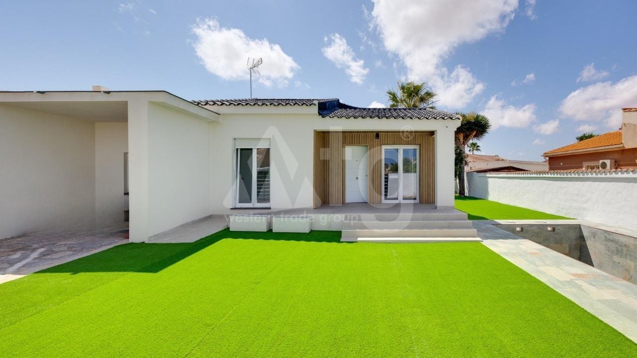 4 bedroom Villa in Torrevieja - SHL101737 - Photo - 2