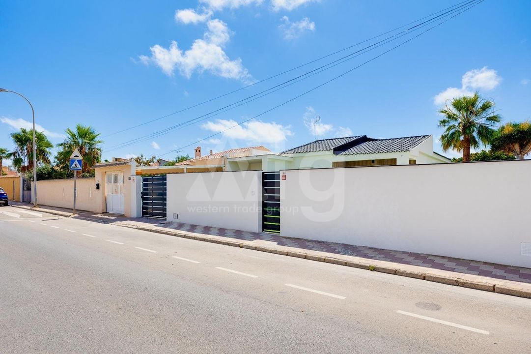 4 bedroom Villa in Torrevieja - SHL101737 - Photo - 30