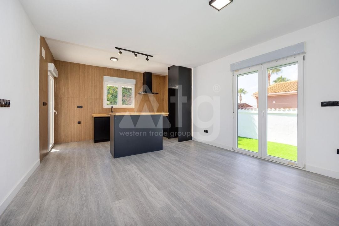 4 bedroom Villa in Torrevieja - SHL101737 - Photo - 5