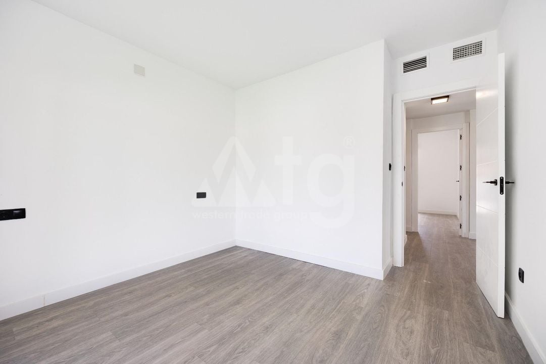 4 bedroom Villa in Torrevieja - SHL101737 - Photo - 14