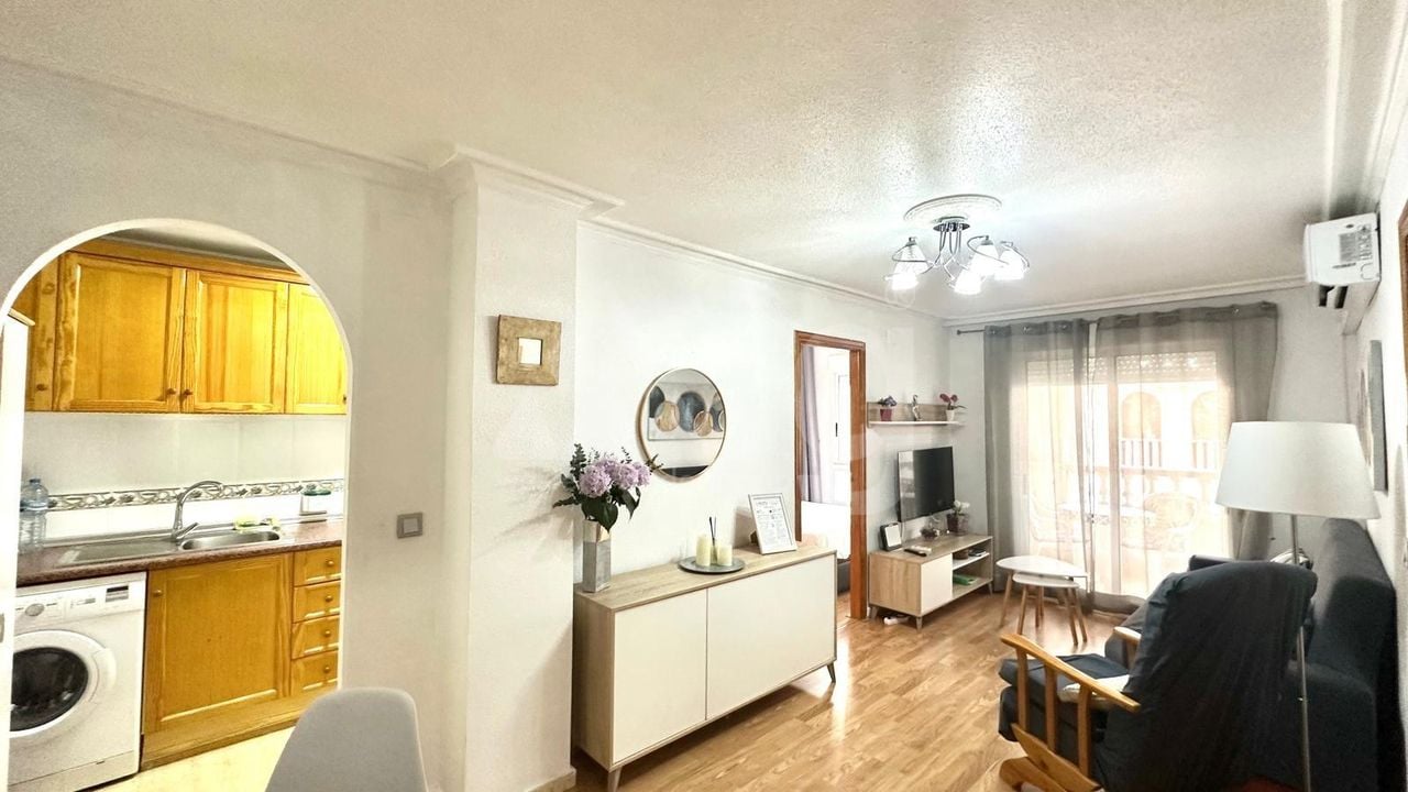 2 bedroom Apartment in Torrevieja - CT101988 - Photo - 6