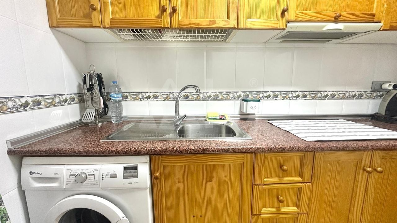2 bedroom Apartment in Torrevieja - CT101988 - Photo - 8