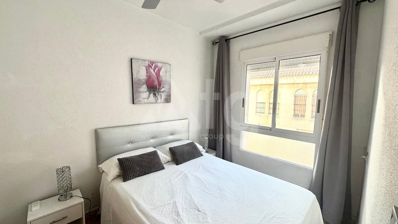 2 bedroom Apartment in Torrevieja - CT101988 - Photo - 12