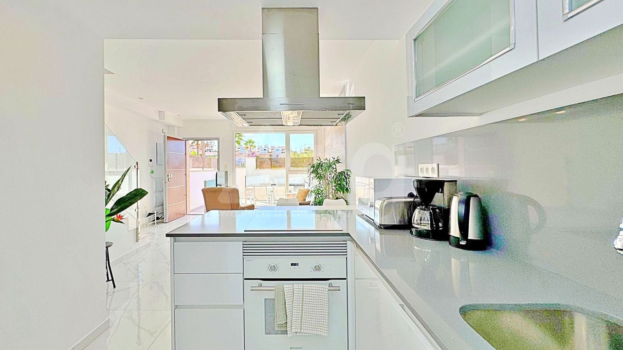 3 bedroom Townhouse in Torrevieja - B102808 - Photo - 12