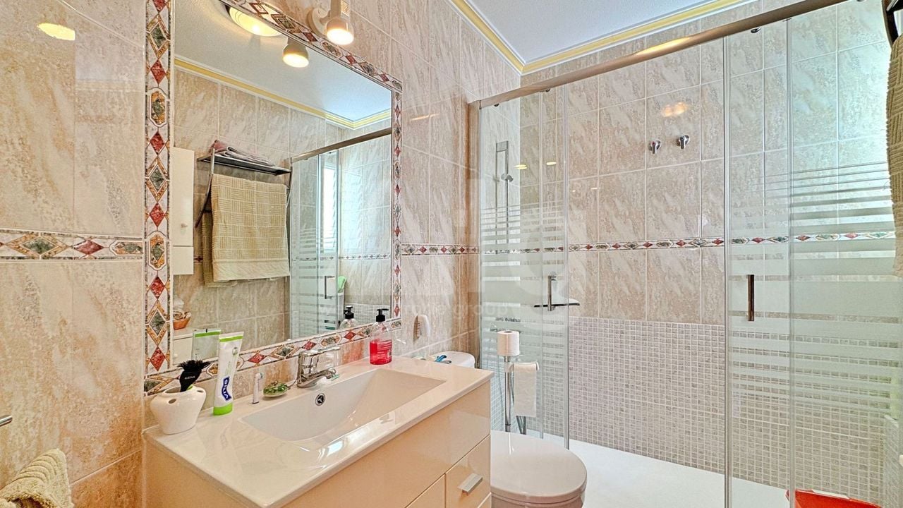 Bungalow de 2 chambres à Orihuela Costa - B103036 - Photo - 16