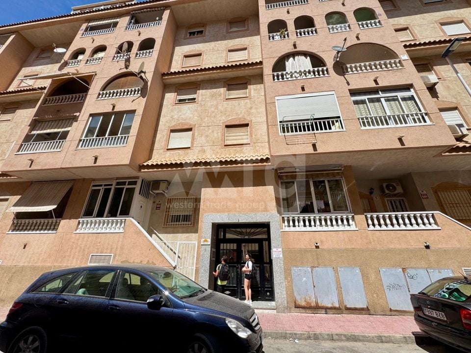 2 bedroom Penthouse in Torrevieja - CRR103095 - Photo - 2