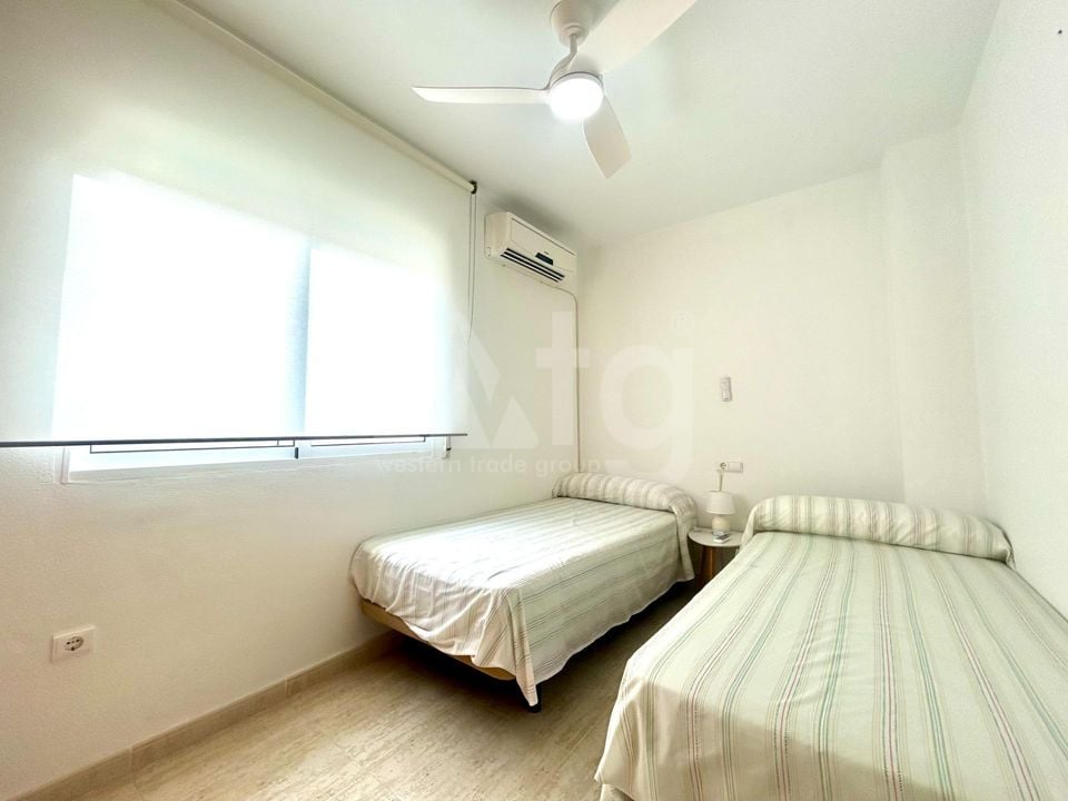 3 bedroom Villa in Orihuela Costa - URE103101 - Photo - 15