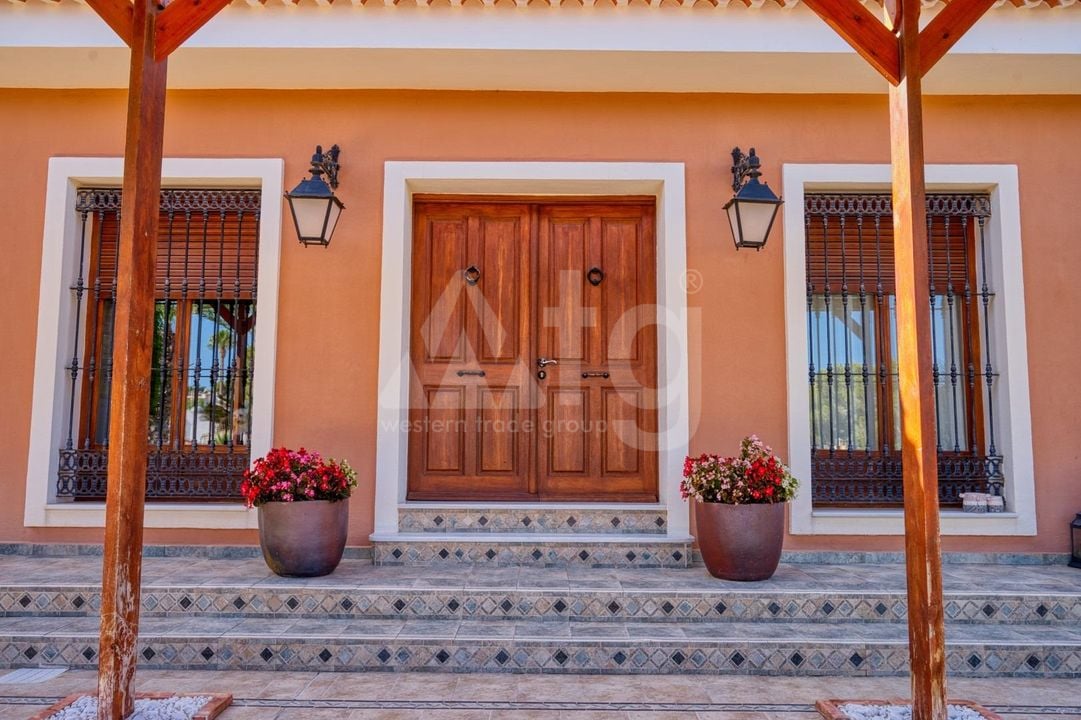 4 bedroom Villa in Los Balcones - SHL104324 - Photo - 2