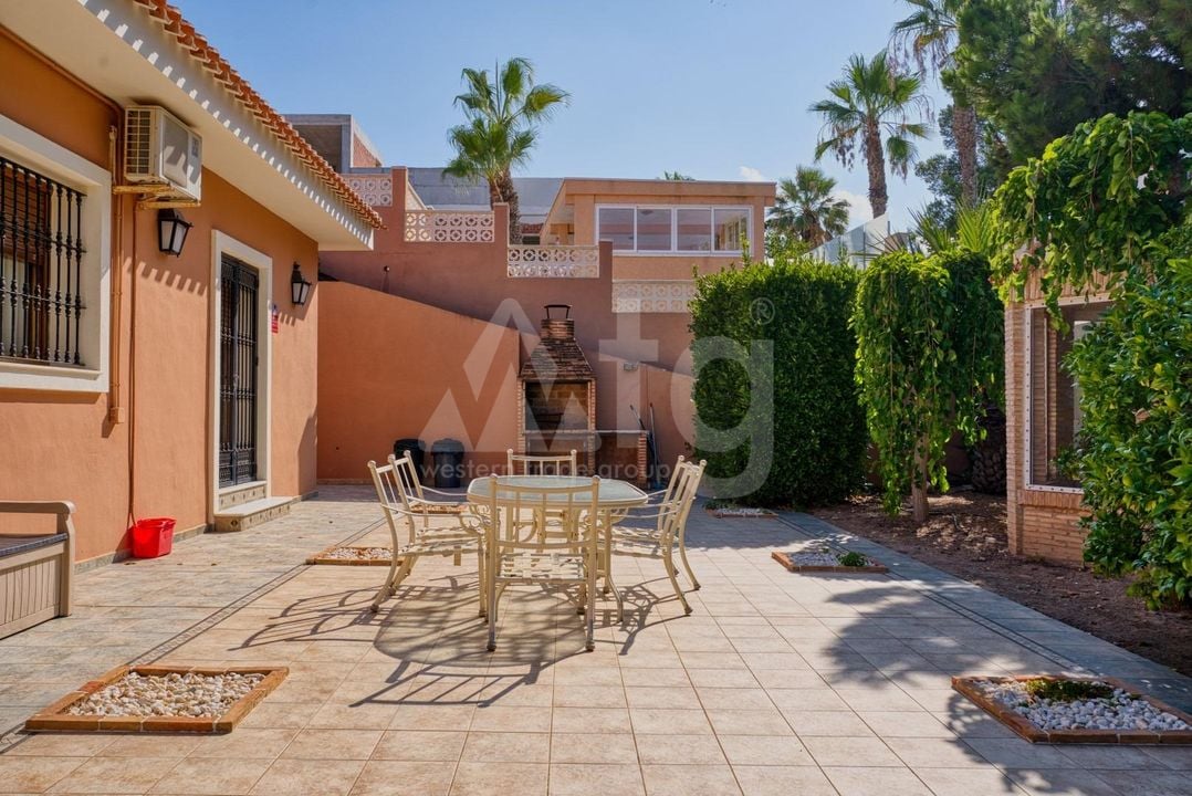 4 bedroom Villa in Los Balcones - SHL104324 - Photo - 7