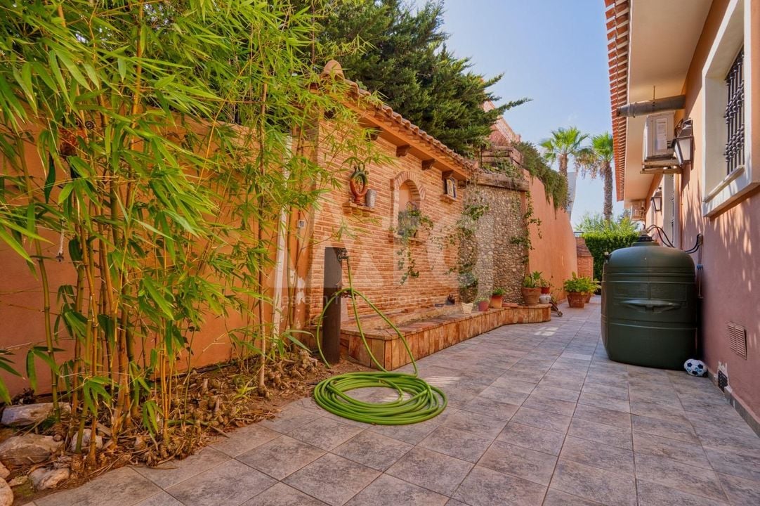 4 bedroom Villa in Los Balcones - SHL104324 - Photo - 12