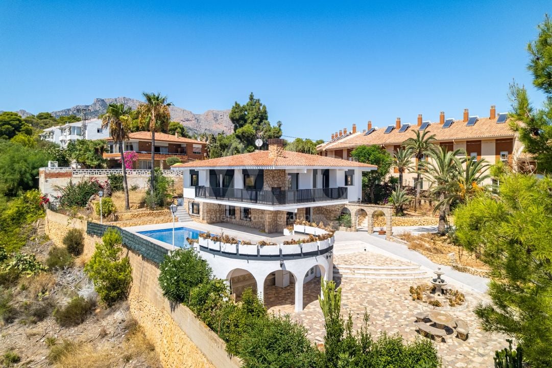 4 bedroom Villa in La Nucia - CGN105754 - Photo - 32