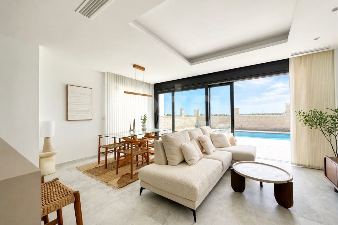 3 bedroom Villa in Torrevieja - RUG147973 - Photo - 2