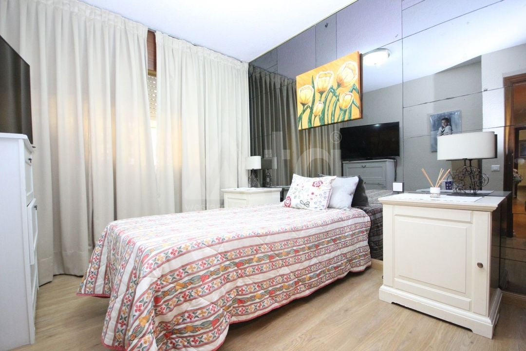 Apartament cu 4 dormitoare în Benidorm - BNB106531 - Imagini - 16