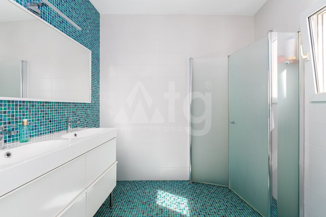 5 bedroom Villa in Alfaz del Pi - CGN106890 - Photo - 17