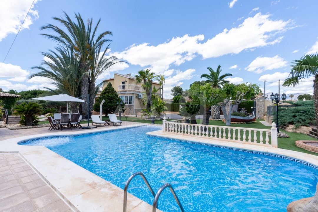 Villa de 5 chambres à San Vicente del Raspeig - CBE107032 - Photo - 46