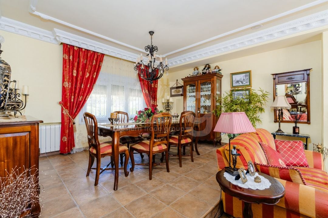 Villa de 5 chambres à San Vicente del Raspeig - CBE107032 - Photo - 8