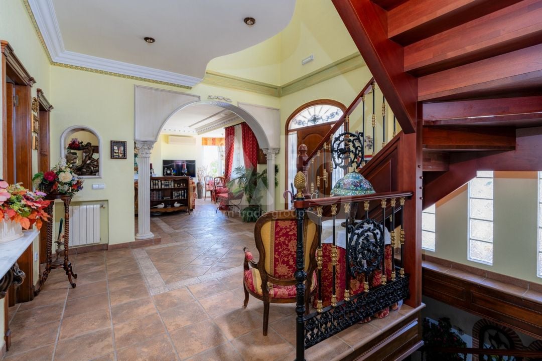 Villa de 5 chambres à San Vicente del Raspeig - CBE107032 - Photo - 11