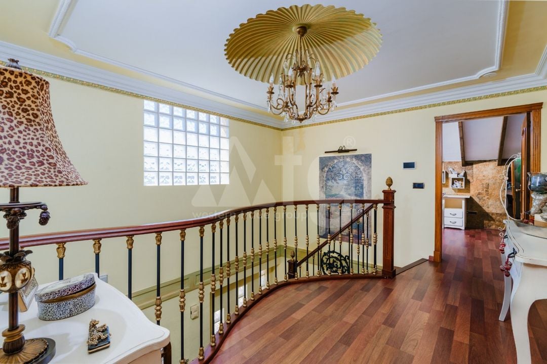 Villa de 5 chambres à San Vicente del Raspeig - CBE107032 - Photo - 26
