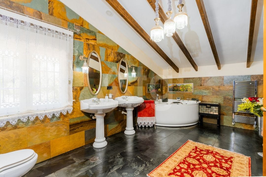 Villa de 5 chambres à San Vicente del Raspeig - CBE107032 - Photo - 22