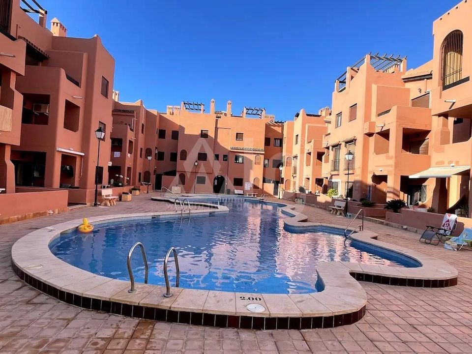 2 Schlafzimmer Appartement in Torrevieja - VEC107125 - Foto - 1