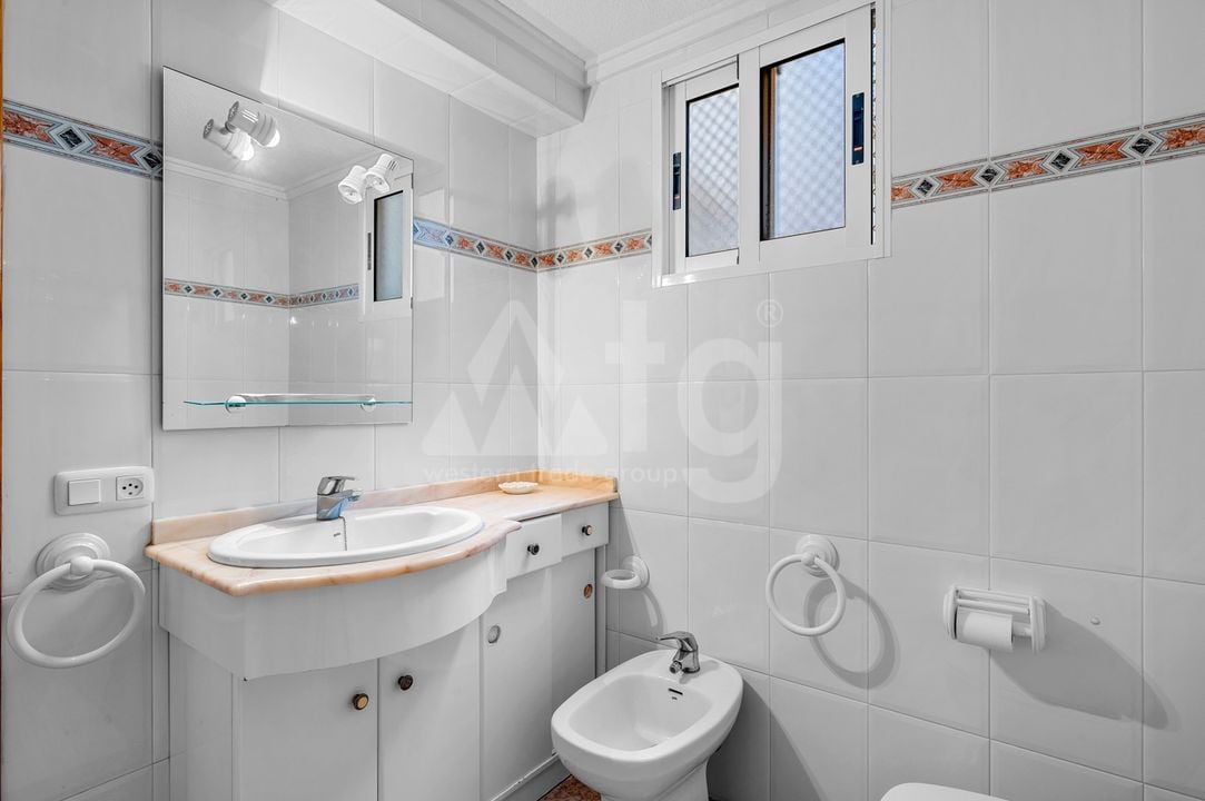 Appartement de 3 chambres à Torrevieja - CBB110454 - Photo - 17