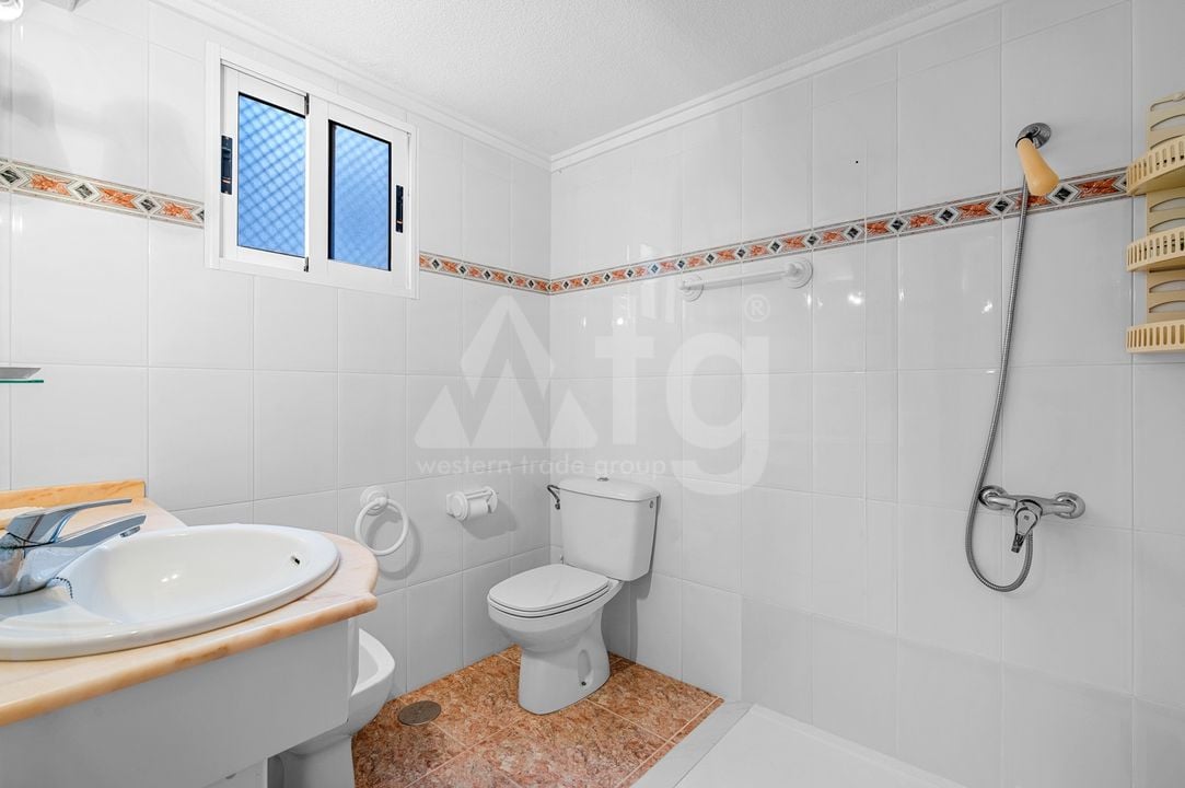 Appartement de 3 chambres à Torrevieja - CBB110454 - Photo - 18