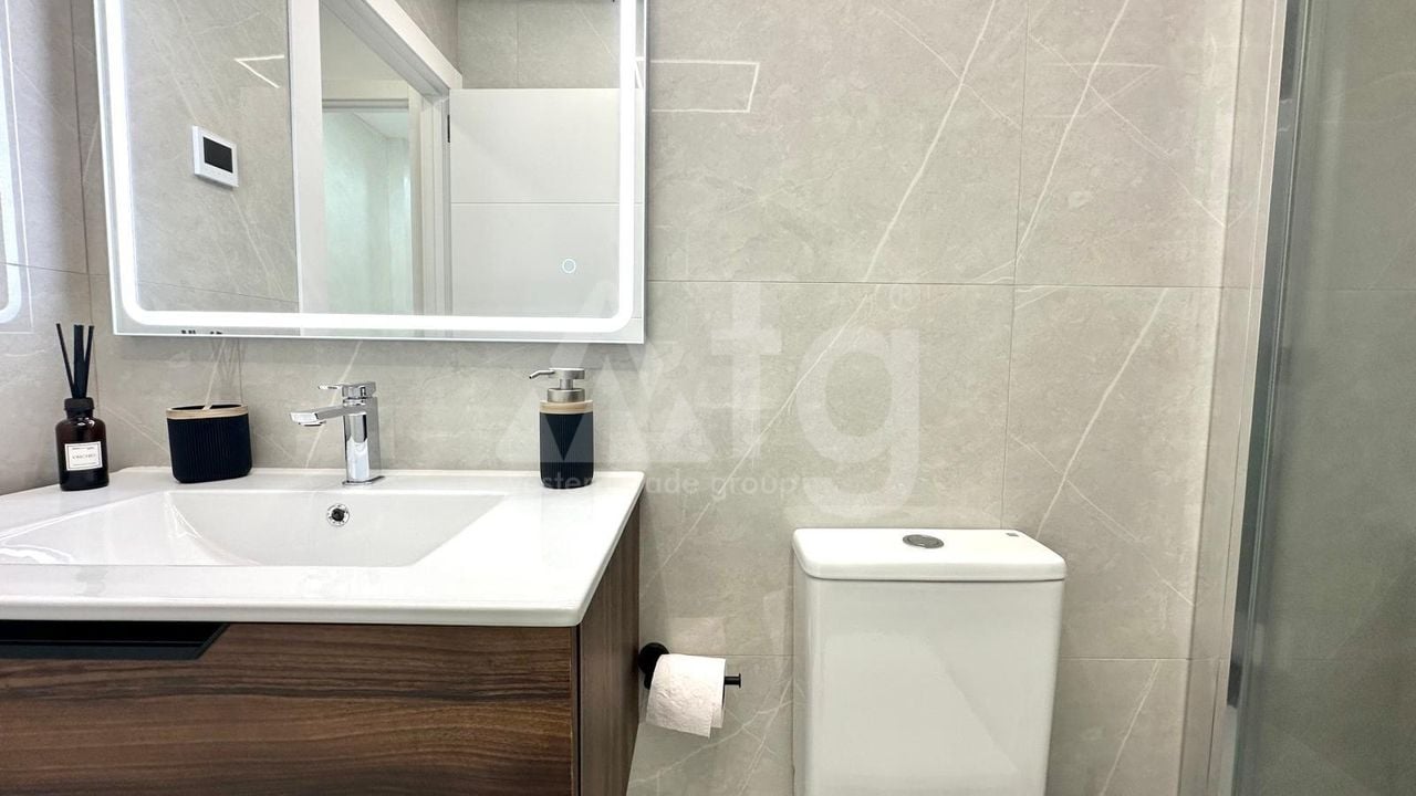 Appartement de 2 chambres à Torrevieja - CT111156 - Photo - 19