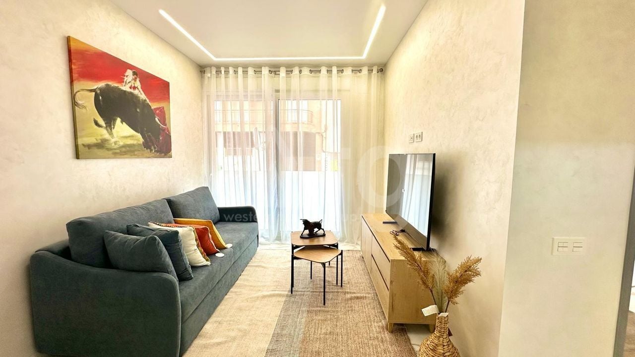Appartement de 2 chambres à Torrevieja - CT111157 - Photo - 3