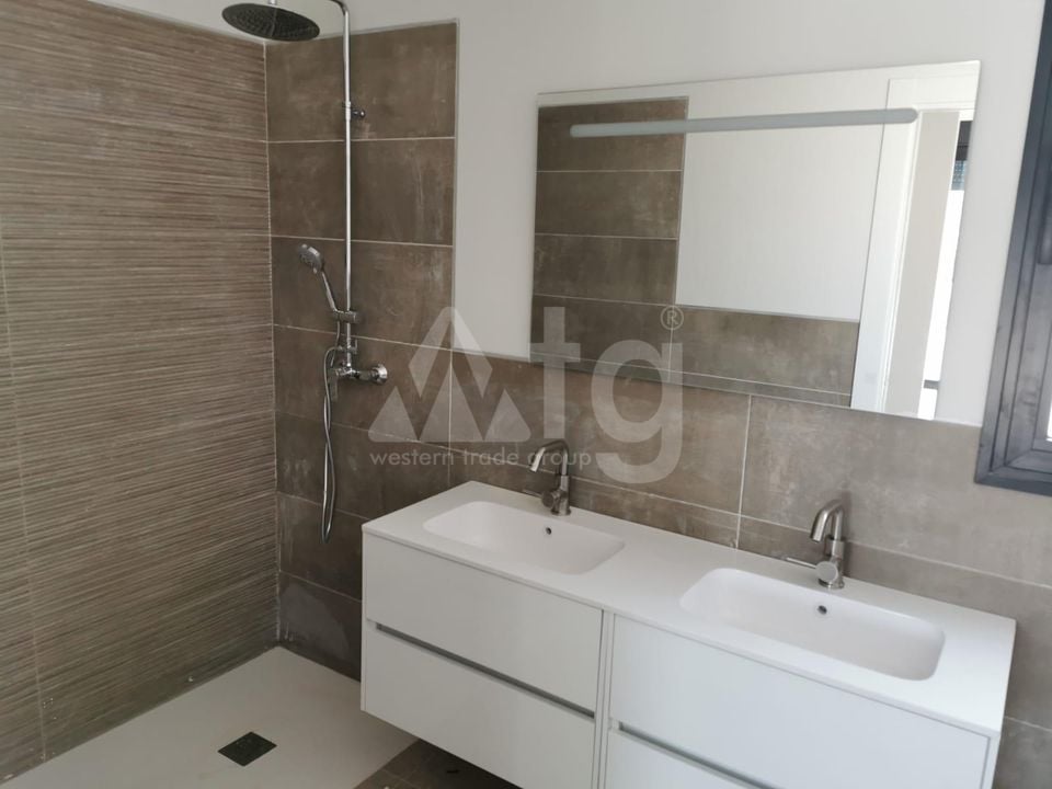 Villa de 3 habitaciones en Pinoso - BCC153882 - Foto - 5