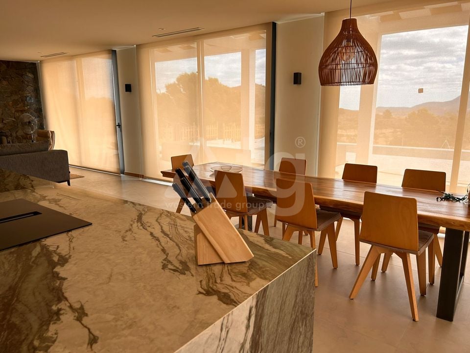Villa de 4 habitaciones en Pinoso - BCC153883 - Foto - 9