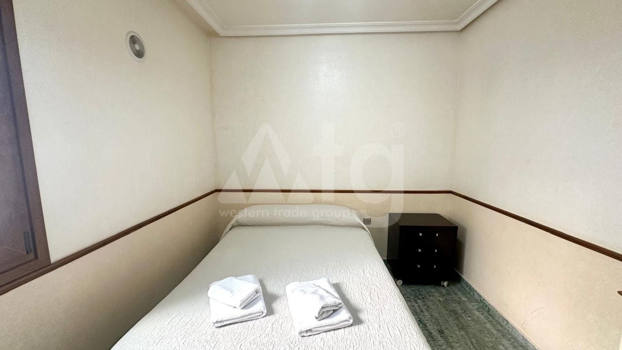 Penthouse de 4 chambres à Torrevieja - CT113314 - Photo - 14