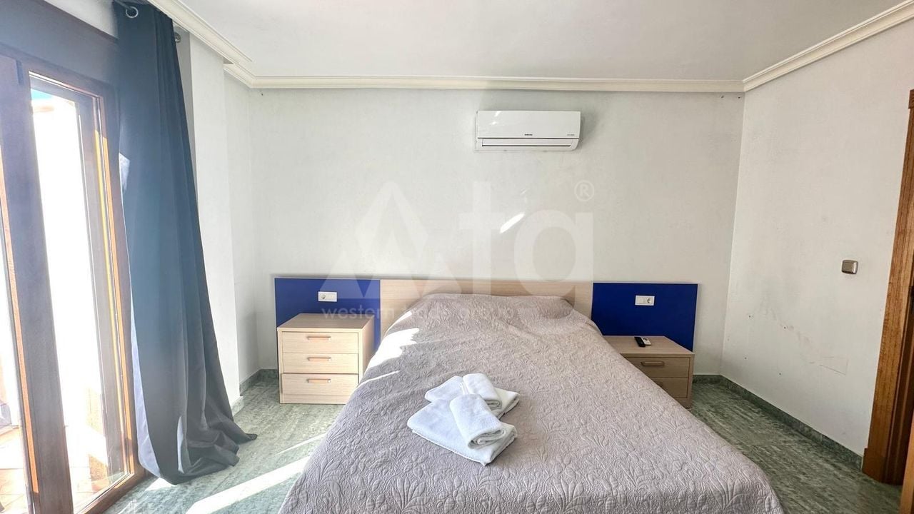 Penthouse de 4 chambres à Torrevieja - CT113314 - Photo - 17