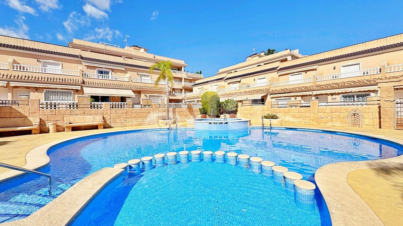 3 bedroom Townhouse in Orihuela Costa - B113975 - Photo - 2
