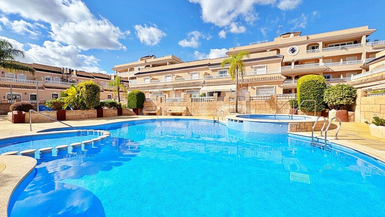 3 bedroom Townhouse in Orihuela Costa - B113975 - Photo - 1