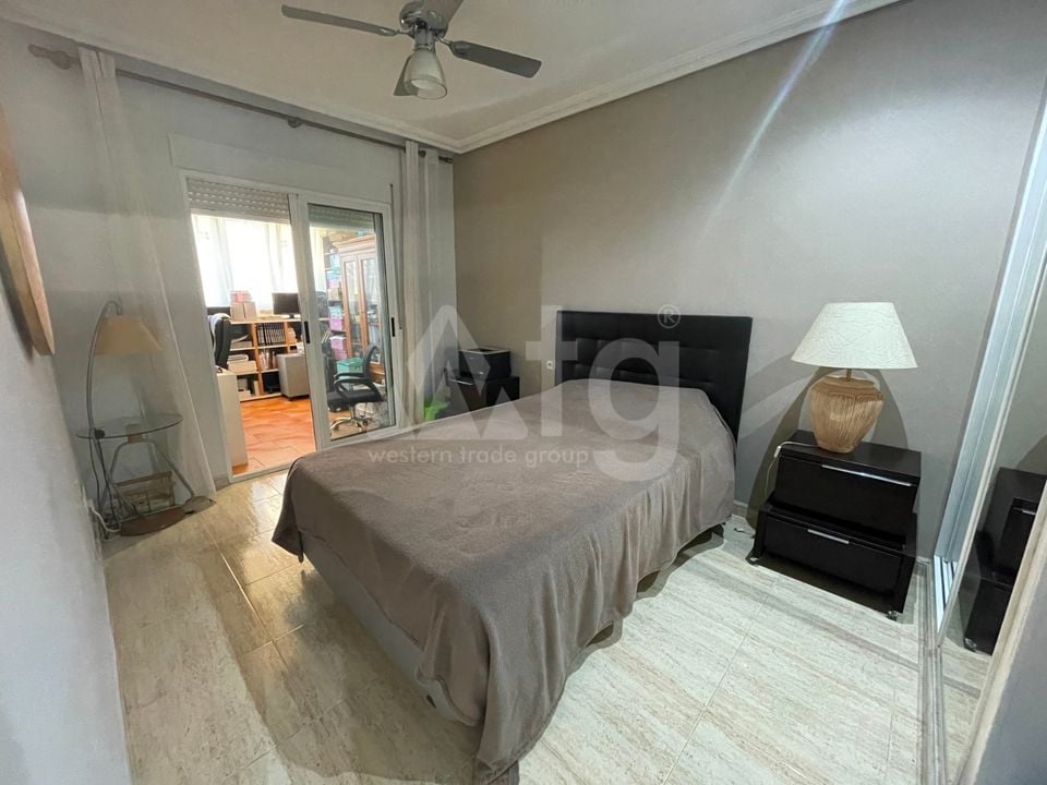 Vilă cu 4 dormitoare în Guardamar del Segura - SLN115496 - Imagini - 4