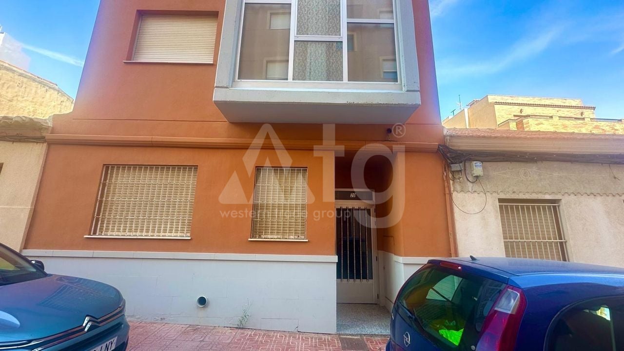 Appartement de 2 chambres à Torrevieja - CT115547 - Photo - 1