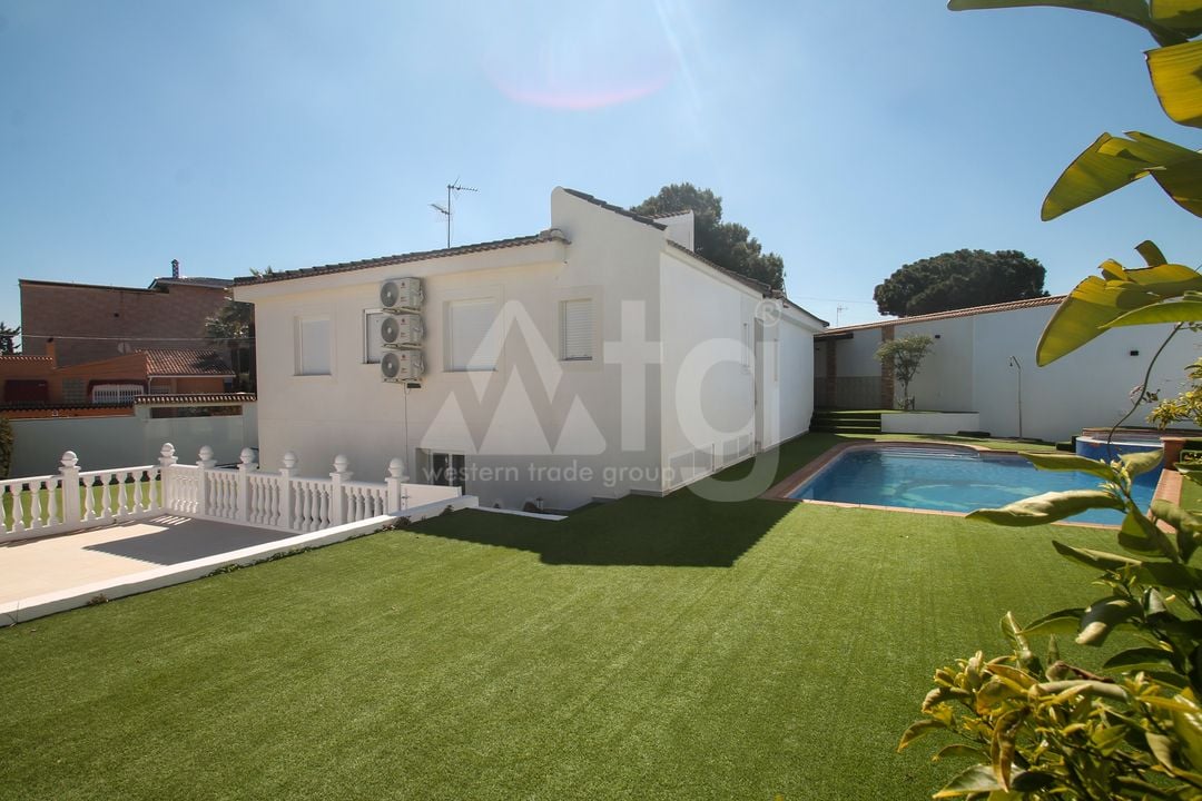 5 bedroom Villa in Los Balcones - SE159988 - Photo - 3