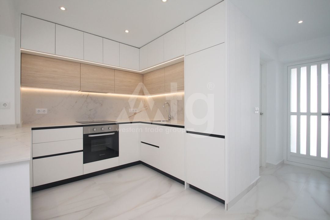 5 bedroom Villa in Los Balcones - SE159988 - Photo - 11