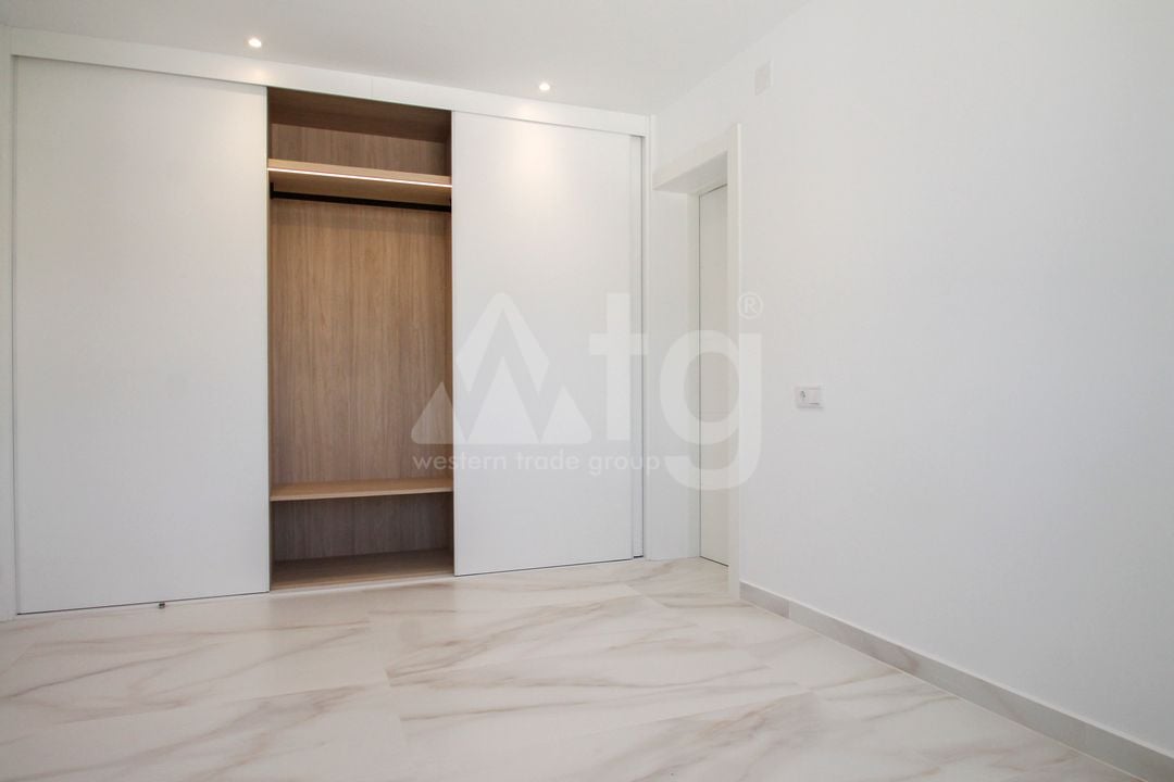 5 bedroom Villa in Los Balcones - SE159988 - Photo - 13