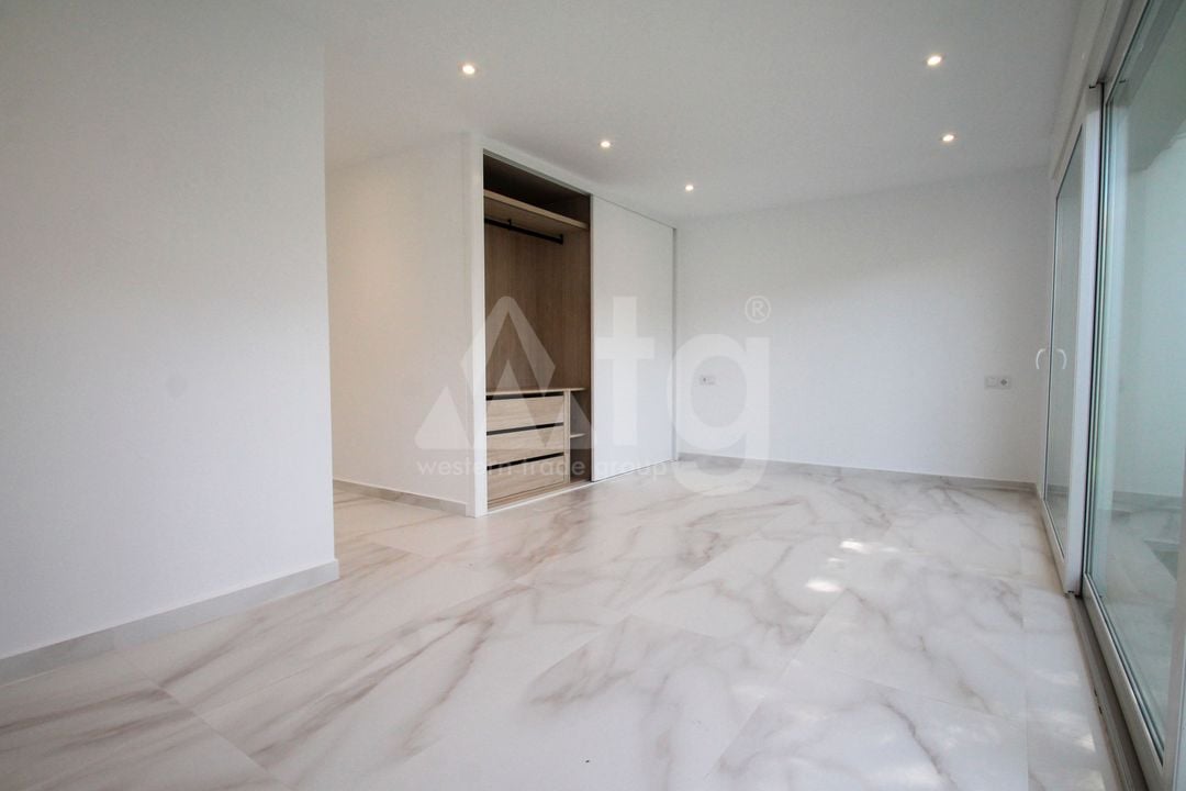 5 bedroom Villa in Los Balcones - SE159988 - Photo - 17