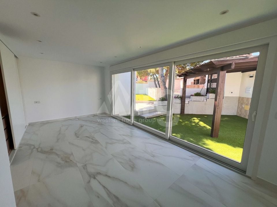5 bedroom Villa in Los Balcones - SE159988 - Photo - 18