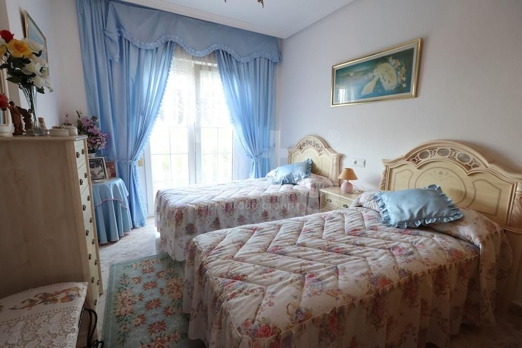 Villa de 5 chambres à Orihuela Costa - CRR117696 - Photo - 13