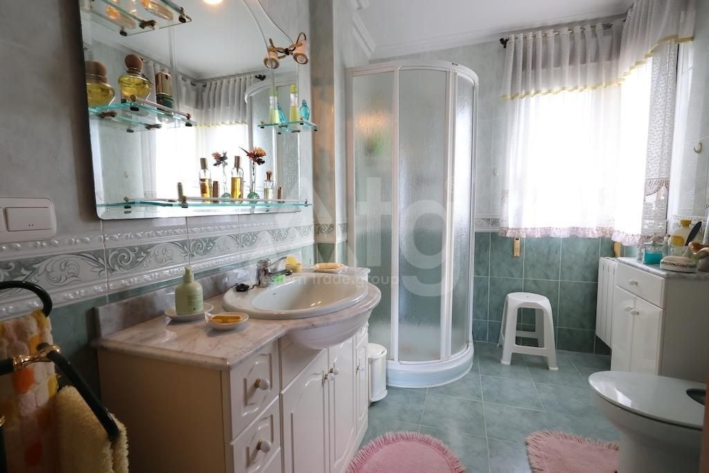 Villa de 5 chambres à Orihuela Costa - CRR117696 - Photo - 16