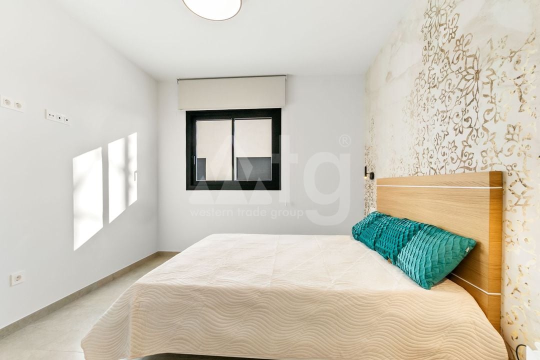 2 bedroom Apartment in Torrevieja - CI118105 - Photo - 13