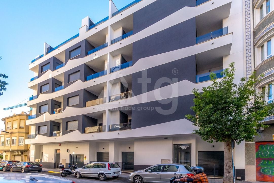 2 bedroom Apartment in Torrevieja - CI118105 - Photo - 1