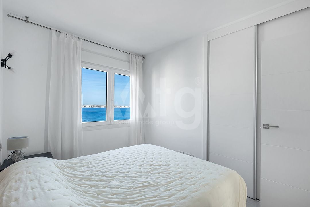 3 bedroom Penthouse in Punta Prima - B119652 - Photo - 28